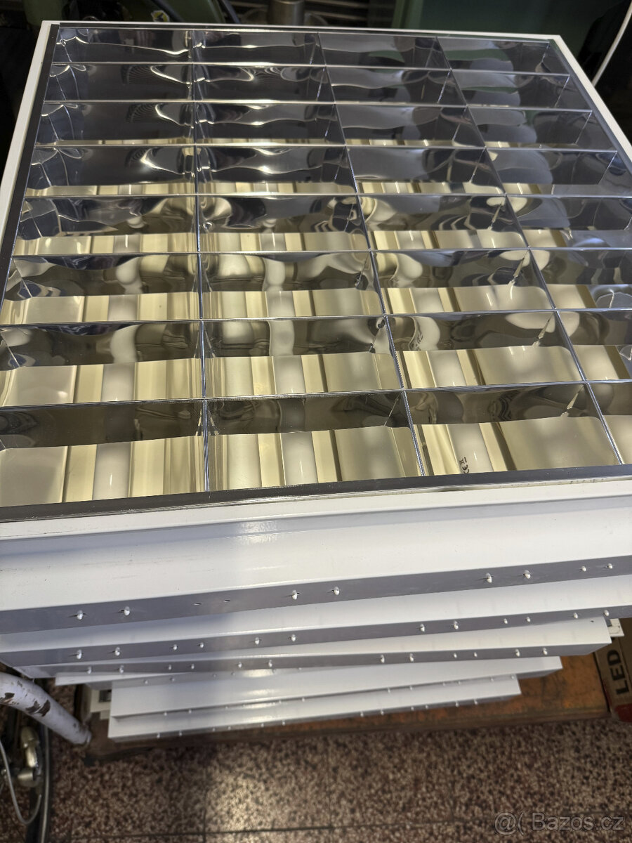 Zářivková světla do podhledu 60x60 s trubicemi - 2