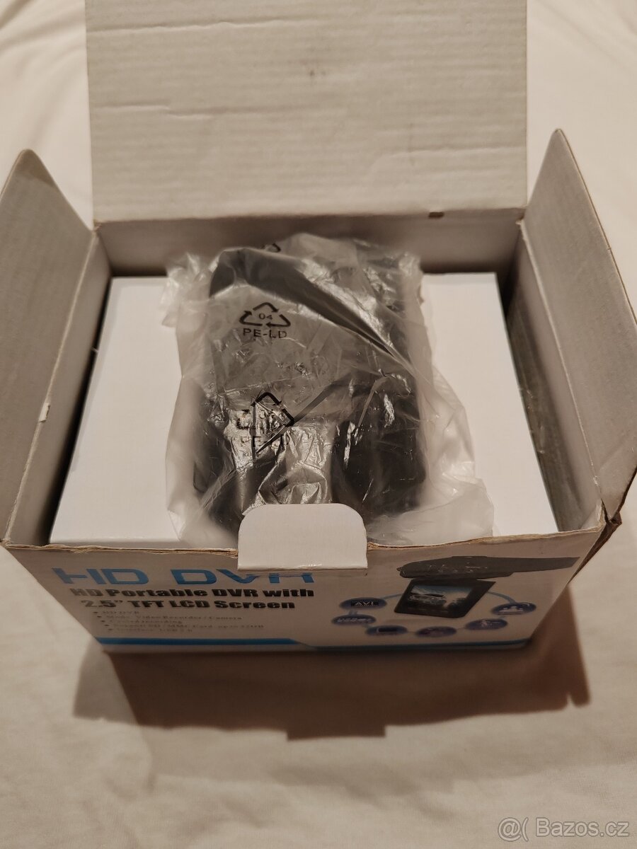 Přenosná HD kamera do auta - 2