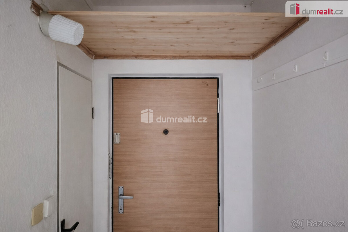 Pronájem bytu 1+kk, I.NP, Děčín - Želenice - 2