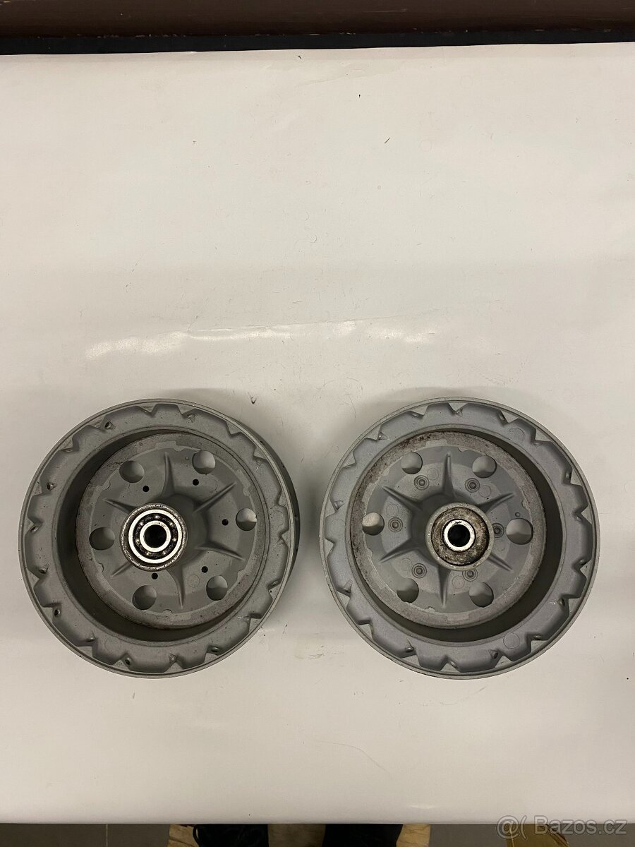 náboje kol velká kývačka - 2