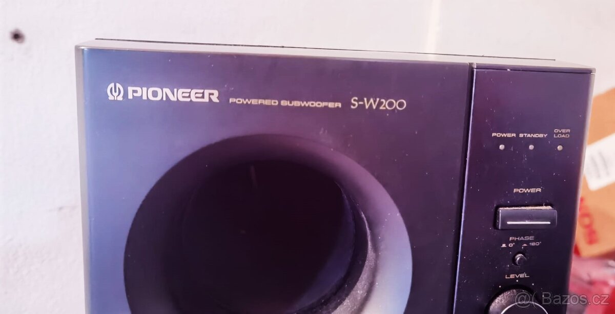 Pioneer SW 200 - 2