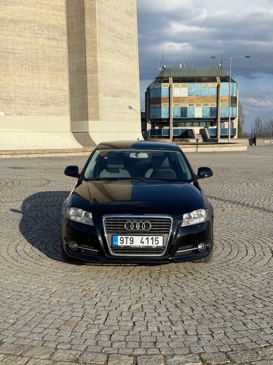 Audi A3 S-line 2.0tdi Automat - 2