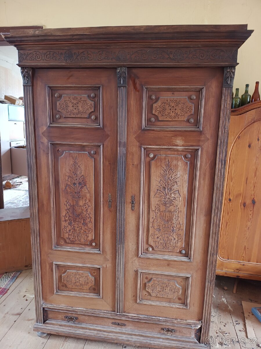 Historická skříň - 2