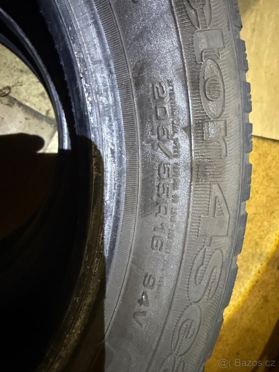 Pneu goodyear 205/55 R16 - 2