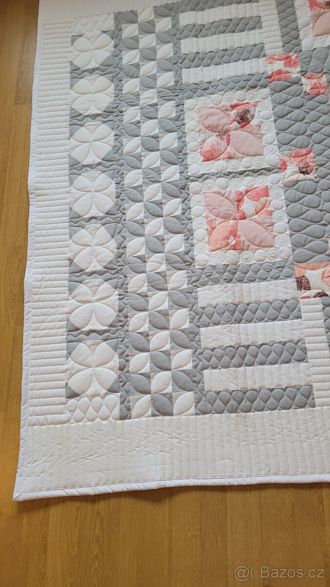 Prodáme patchworkovou deku - 2