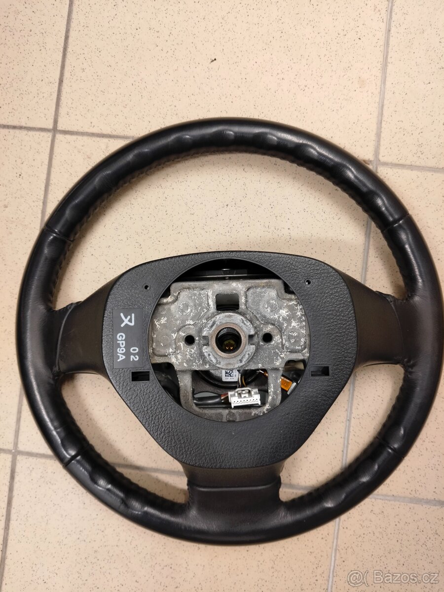 Mazda 6 GG/GY volant - 2