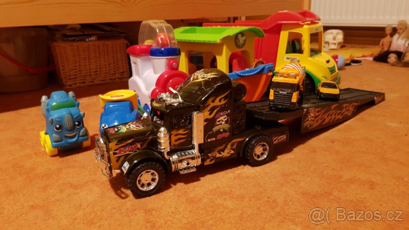 PRODAM STARSI HRACKY.. - 2