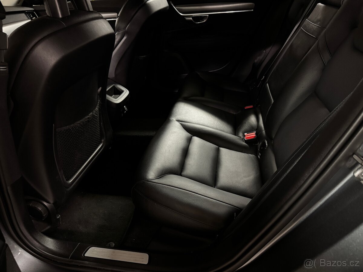 Volvo V90 - 2