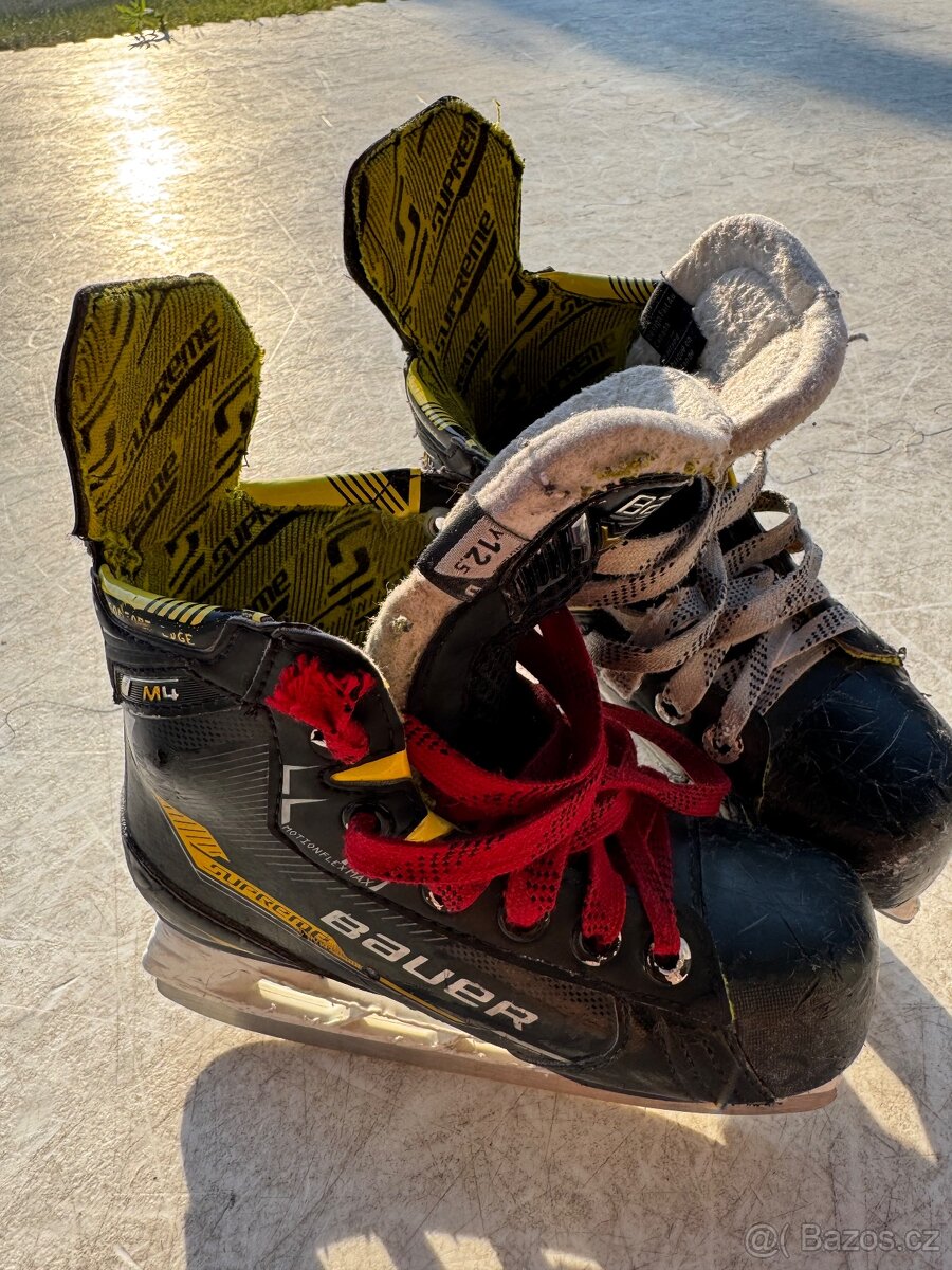 Hokejové brusle Bauer Supreme M4, YTH 12.5 - 2