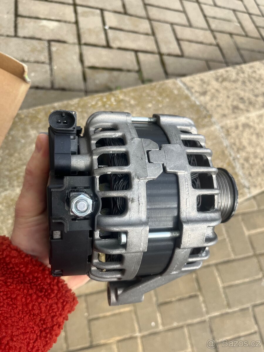 Alternátor bosch - 2