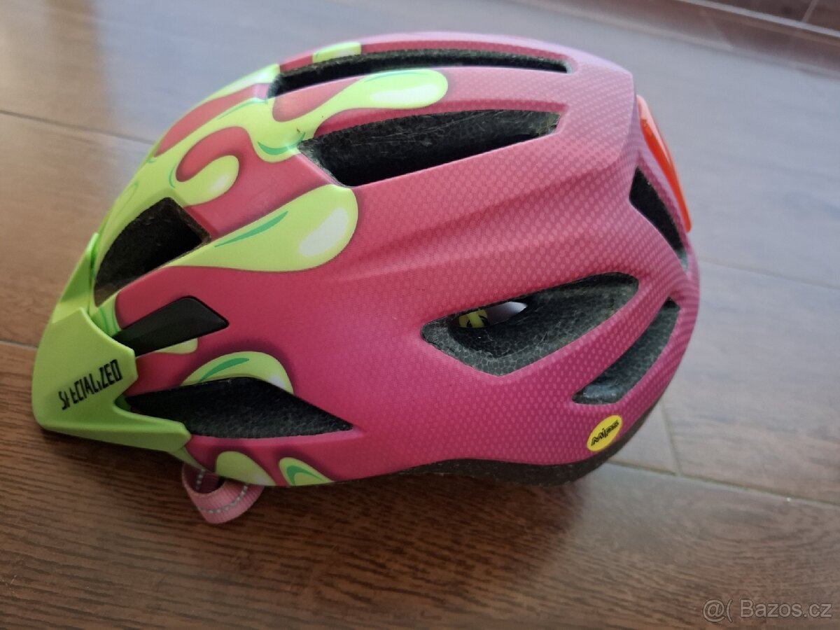 Cyklistické přilba Specialized 52-57 - 2