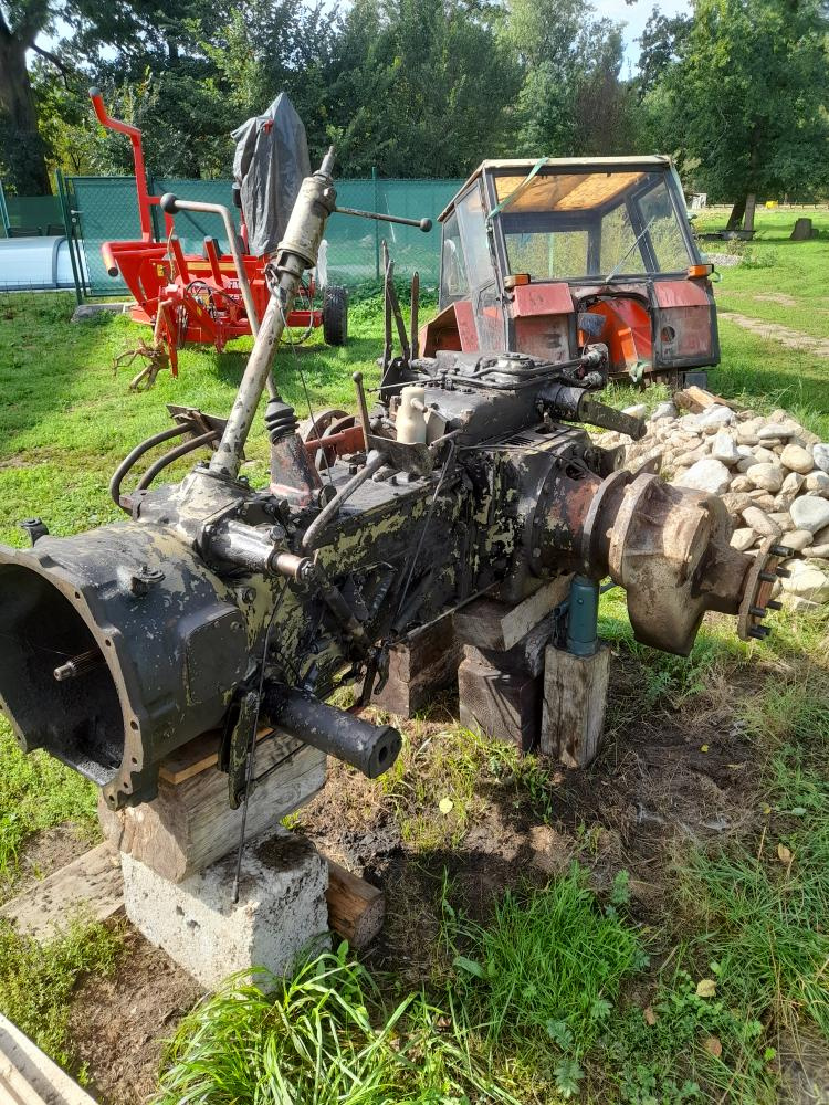 Zadek zetor 6911 - 2