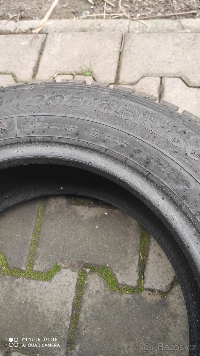 Prodám 4x zimní pneu 205x65R16C - 2