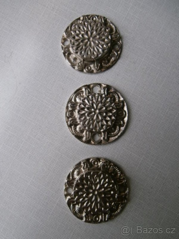 Starožitný trezor Popelka krytky zámků repliky po 500 kč - 2