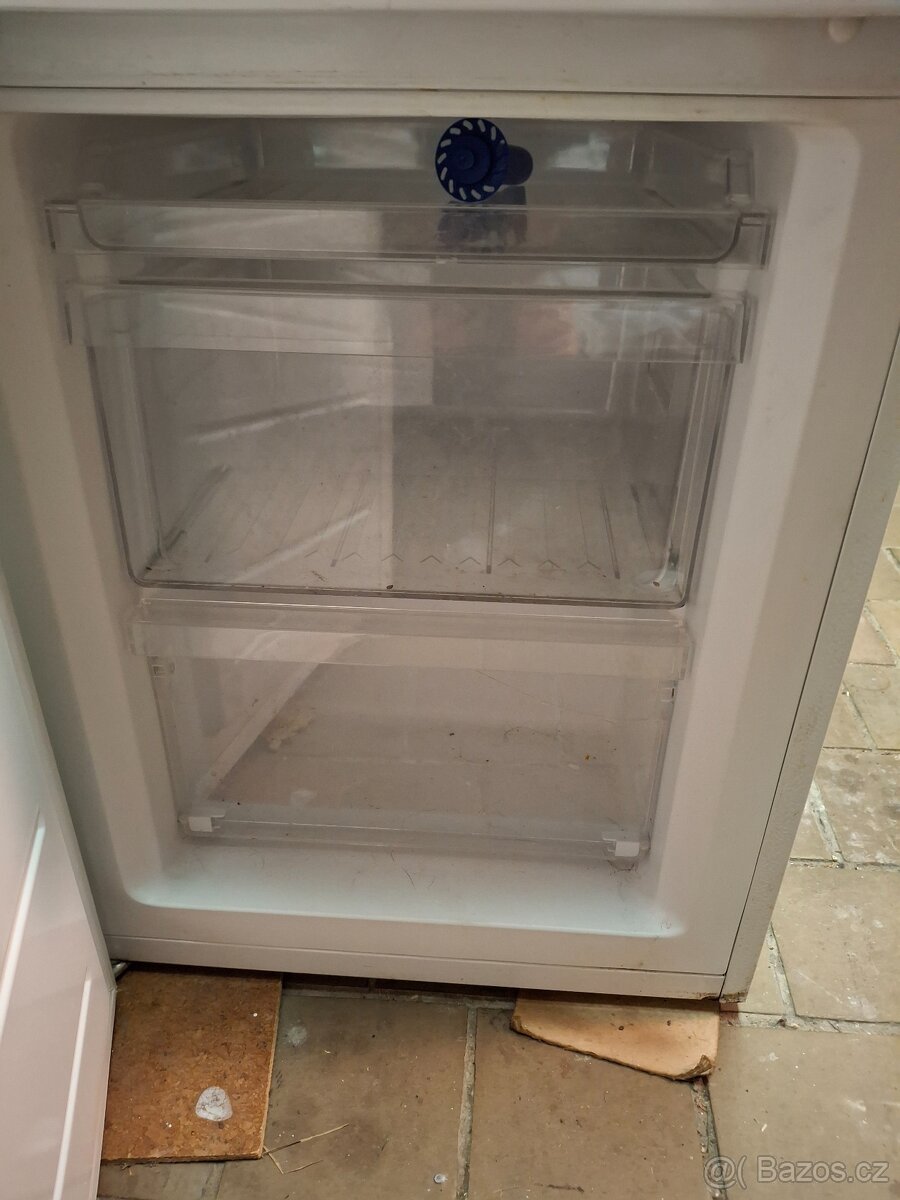 Lednička s mrazákem ETA 170 litrů - 2