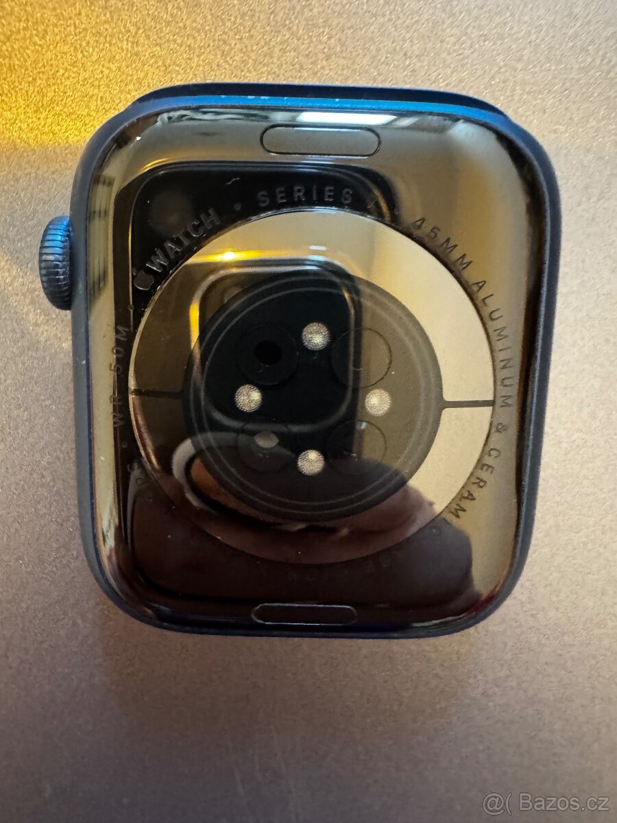 Apple Watch 7, 45 mm - 2