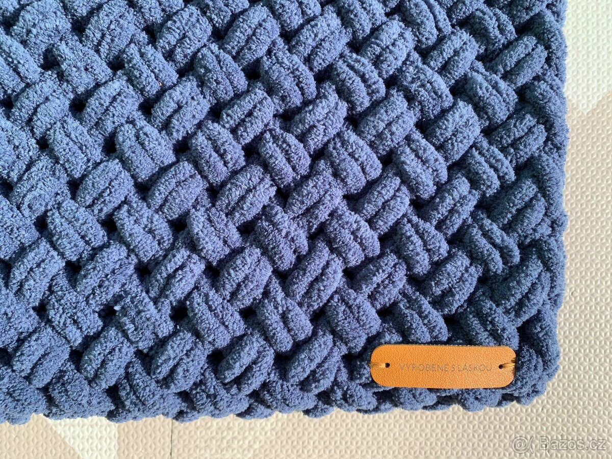 Dětská nepadací puffy deka na sportovní kočárek tmavě modrá - 2