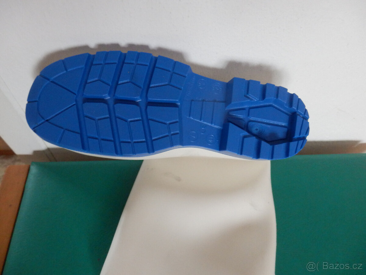 Holínky bílé nové - 2