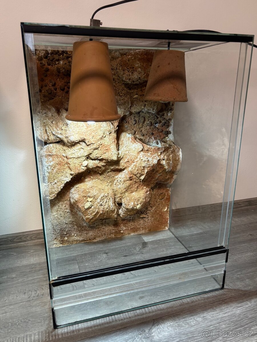 Skleněné terárium 70 × 50 × 40 cm (v × š × h) - 2