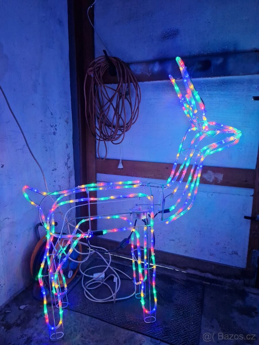 Svítící pohyblivý SOB - LED DEKORACE - 2