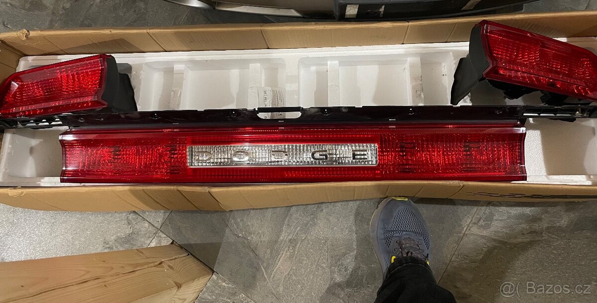 Dodge Challenger zadní světla 2013 - 2
