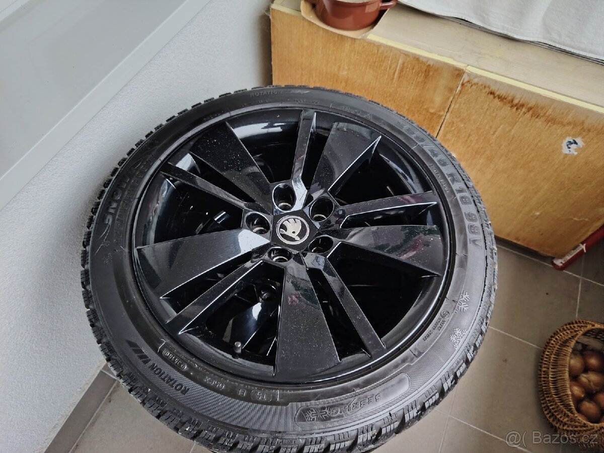 Alu kola skoda superb 3 235/45/18 - 2
