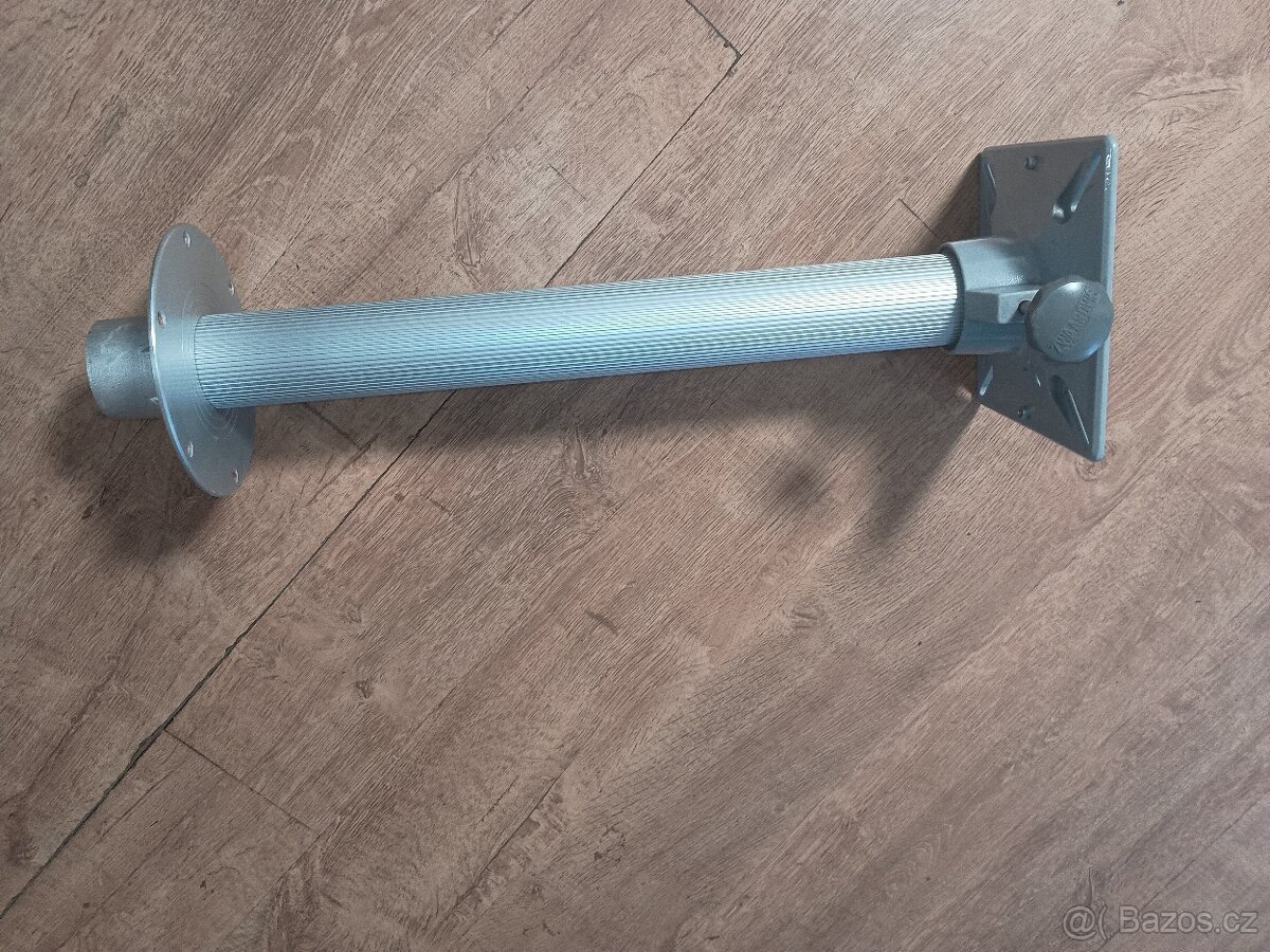 Noha stolu do karavanu - 2