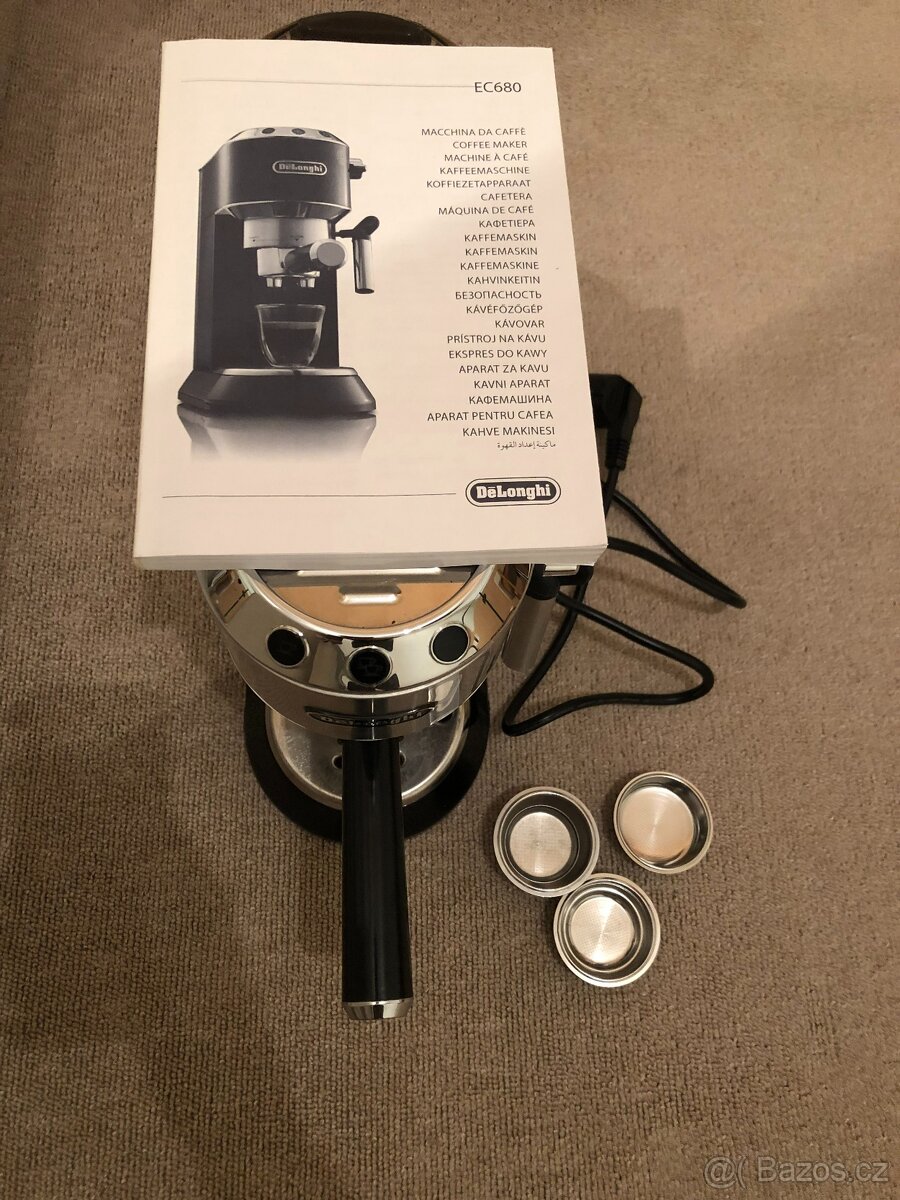 Kávovar DeLonghi EC680 (na opravu / na díly) - 2