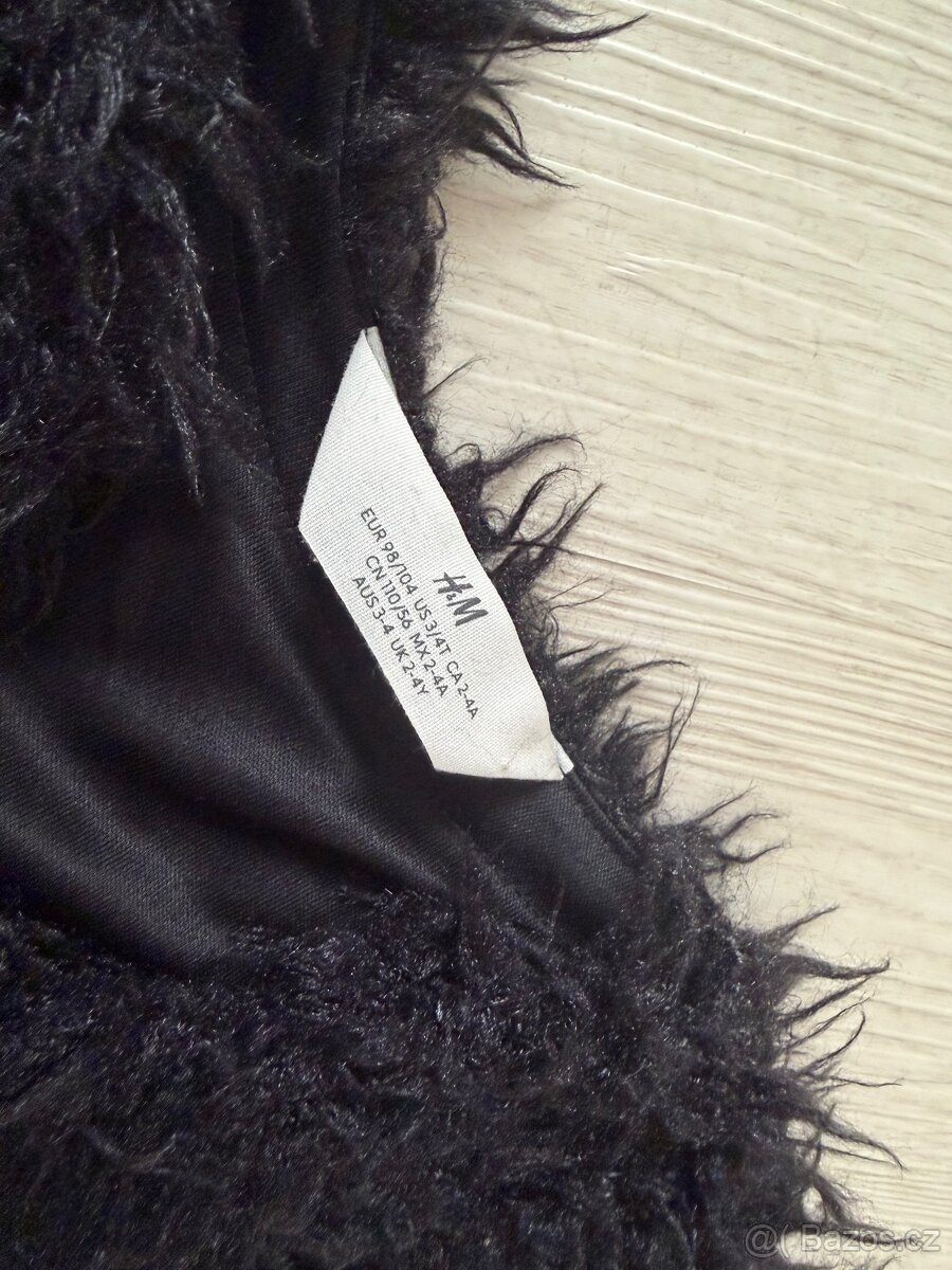 Černý chlupatý svetřík, H&M, vel,98 - 2