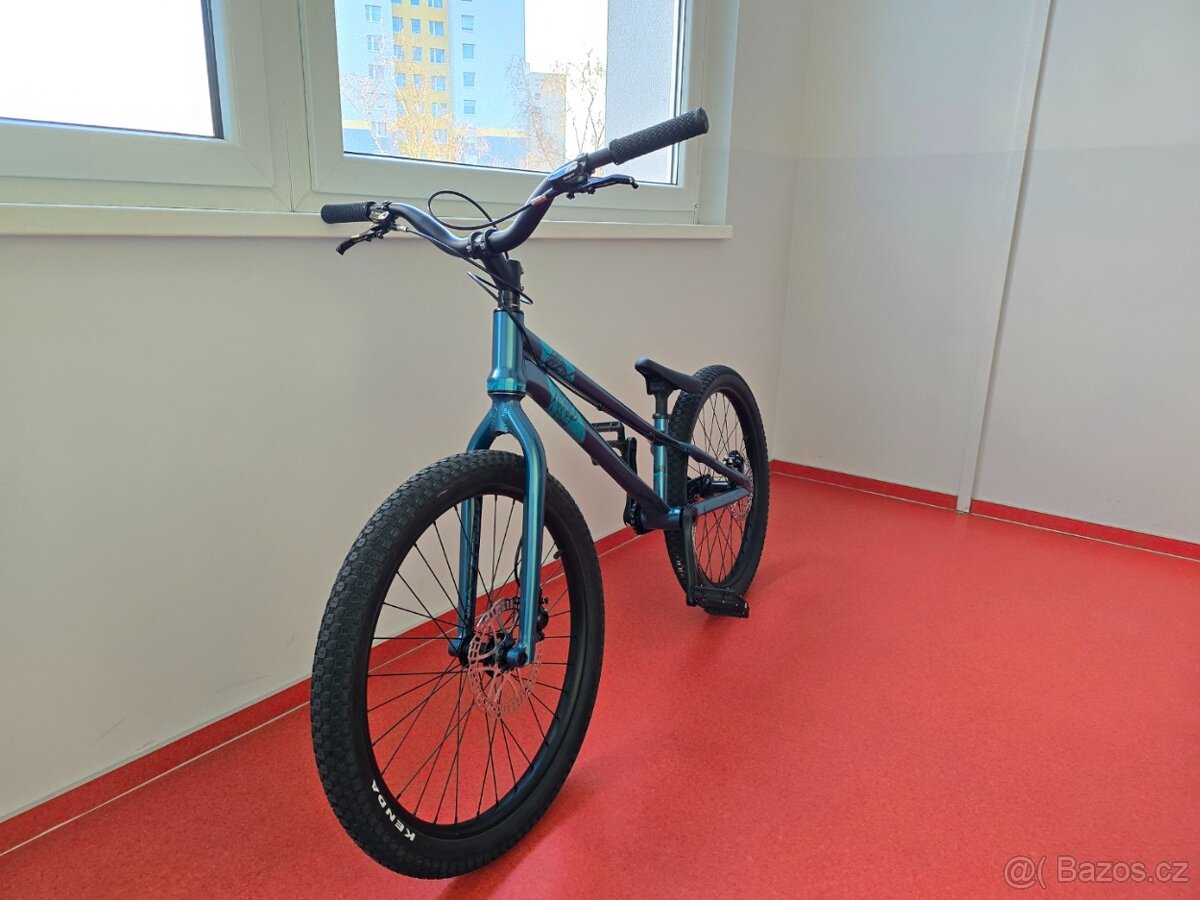 Crewkerz Guilty - street trial - 2