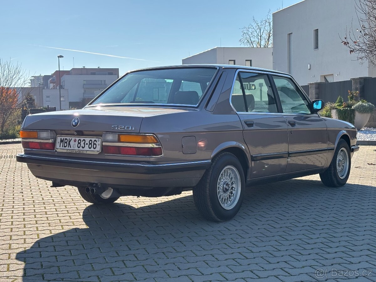BMW E28 520i '87 - 2