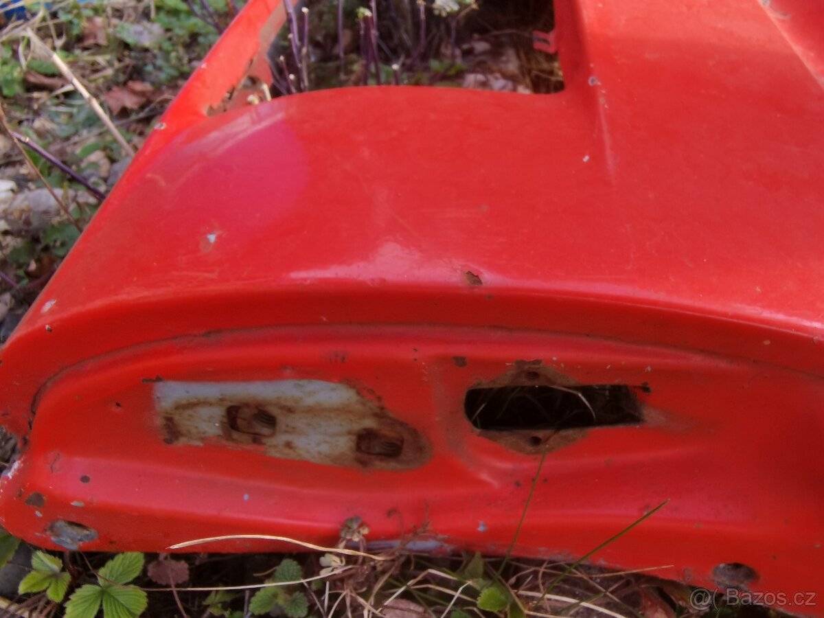 Zadní levý blatník Škoda 100/110 - 2