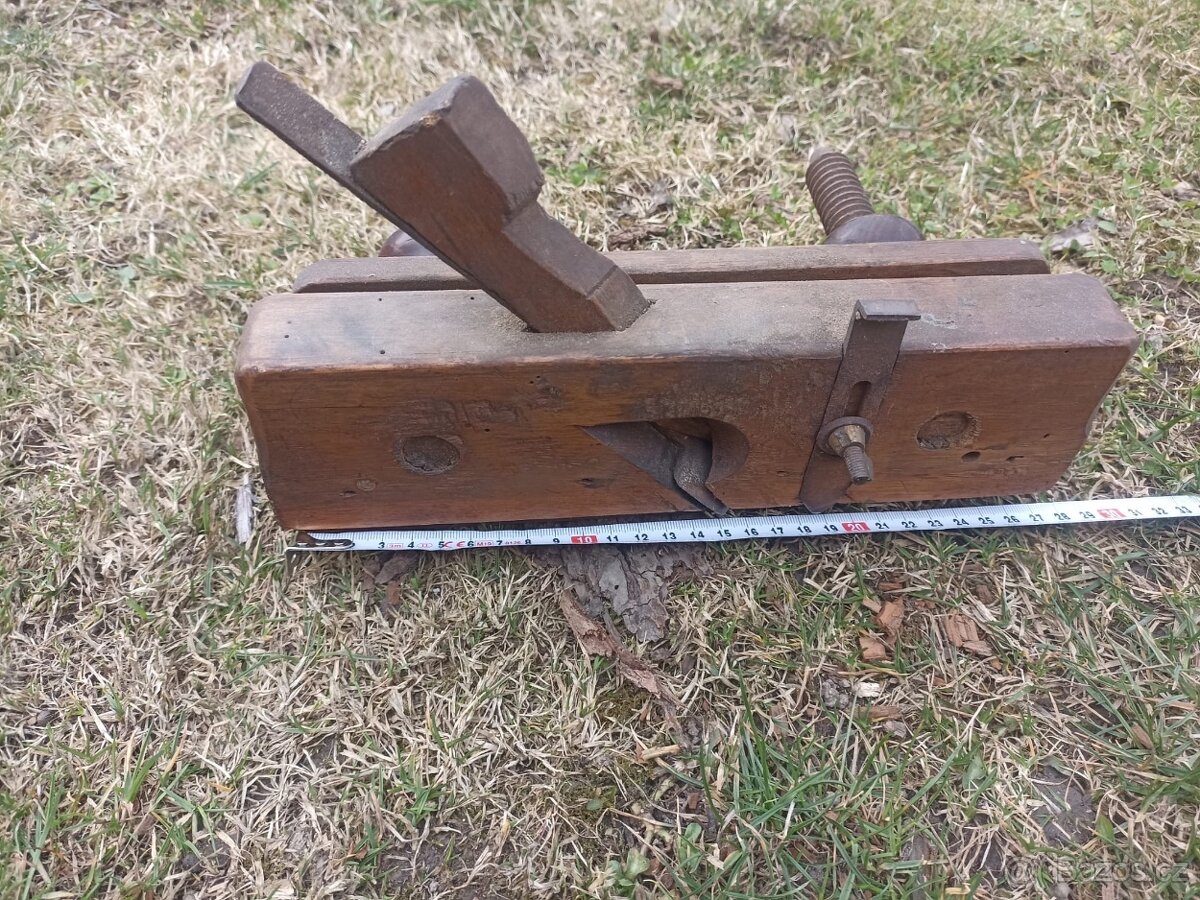 Historický rohový hoblík - 2