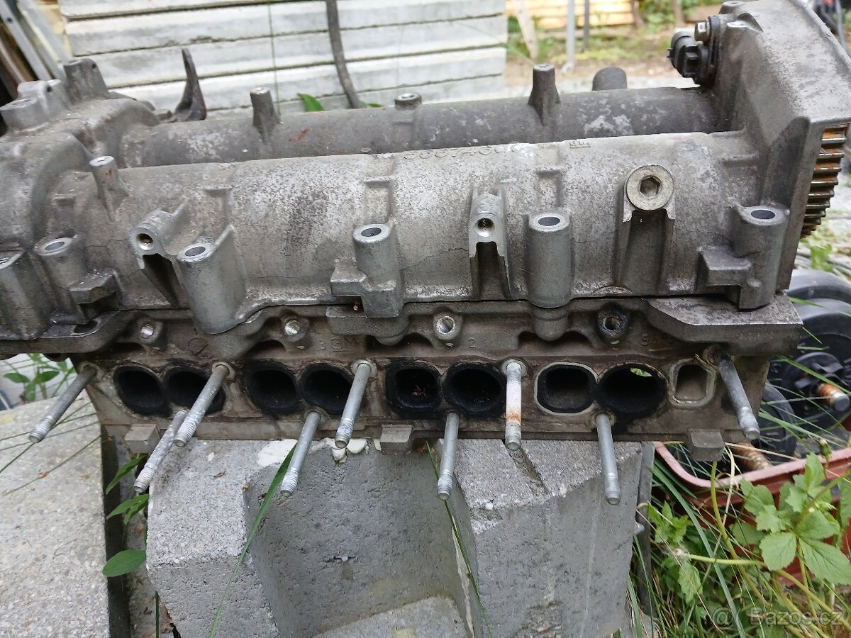 Hlava válců Opel zafira c - 2