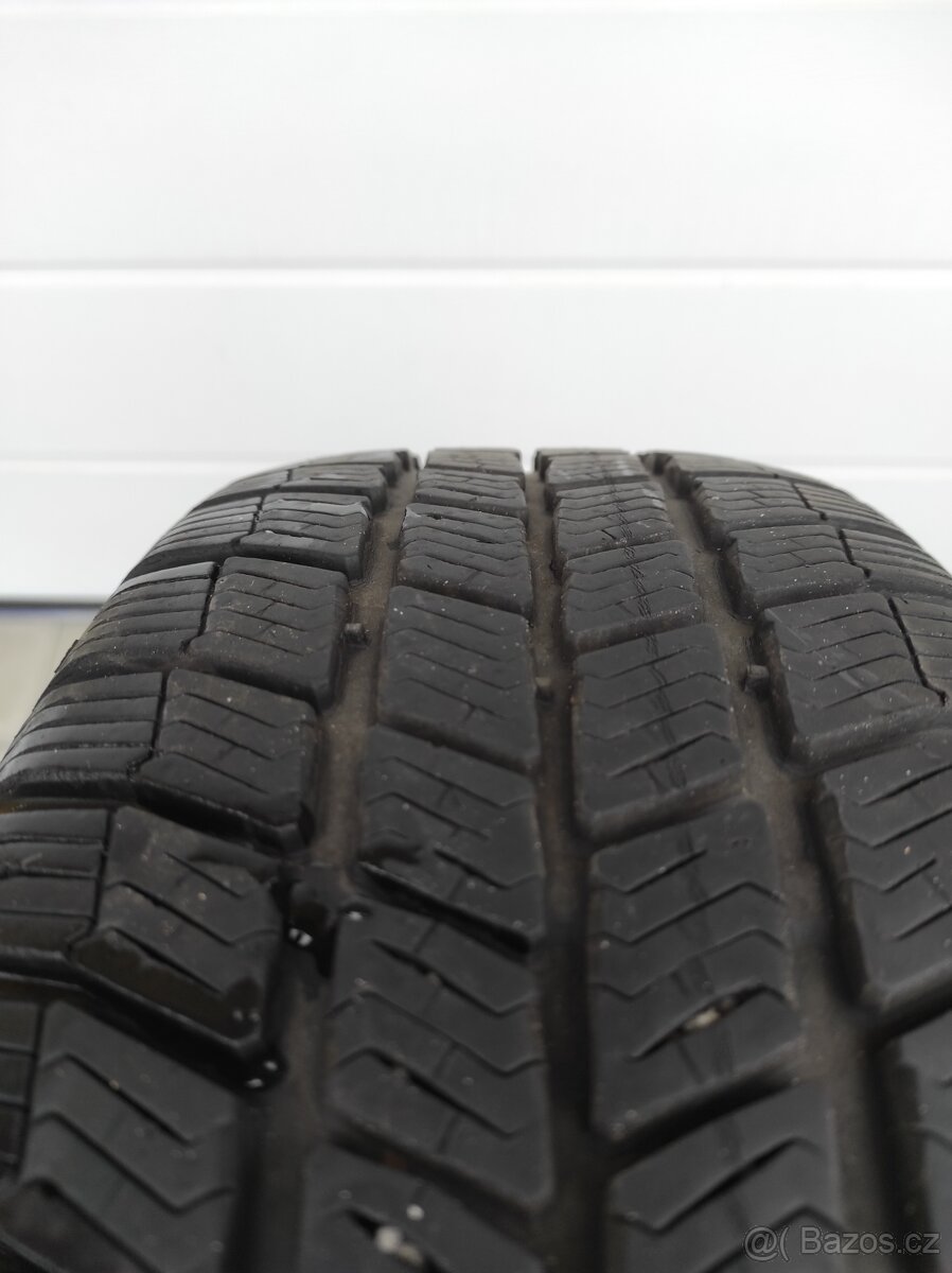 Prodám zimní pneu Barum - 2