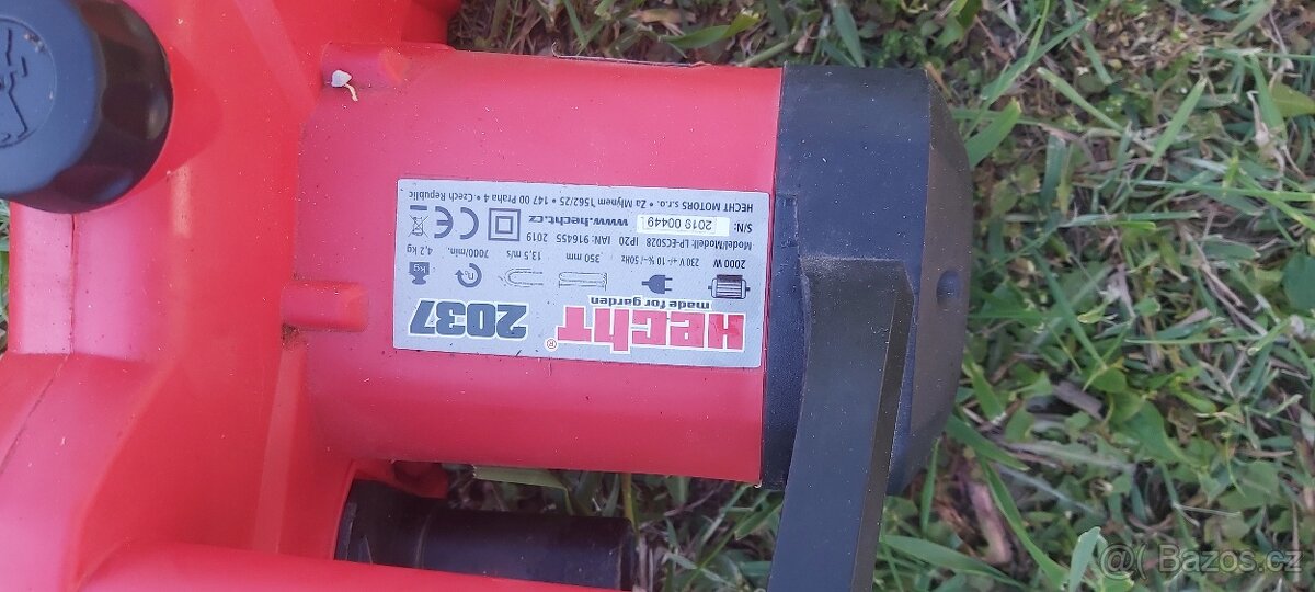 Elektrická pila Hecht - 2