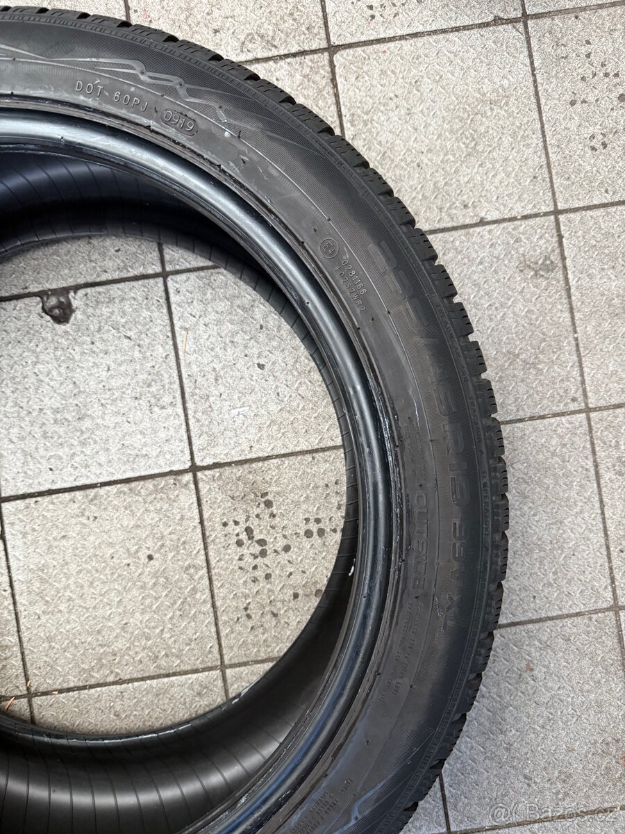 235/45R19 99V - 2