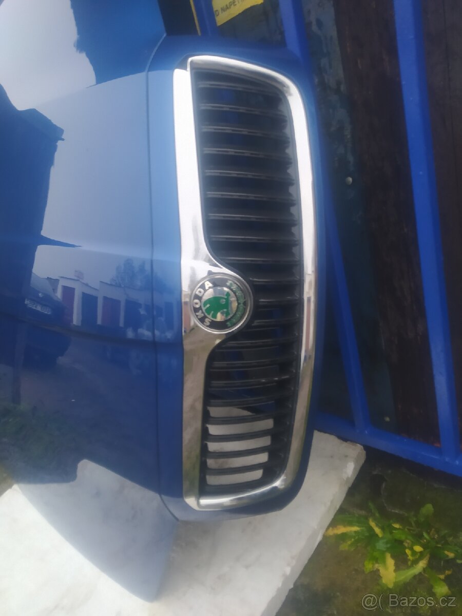 Škoda Superb 1 kapota s facelift maskou - 2
