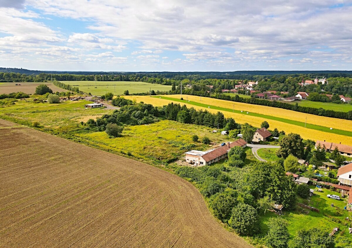 Pozemek pro komerční účely - Zámrsk - 2
