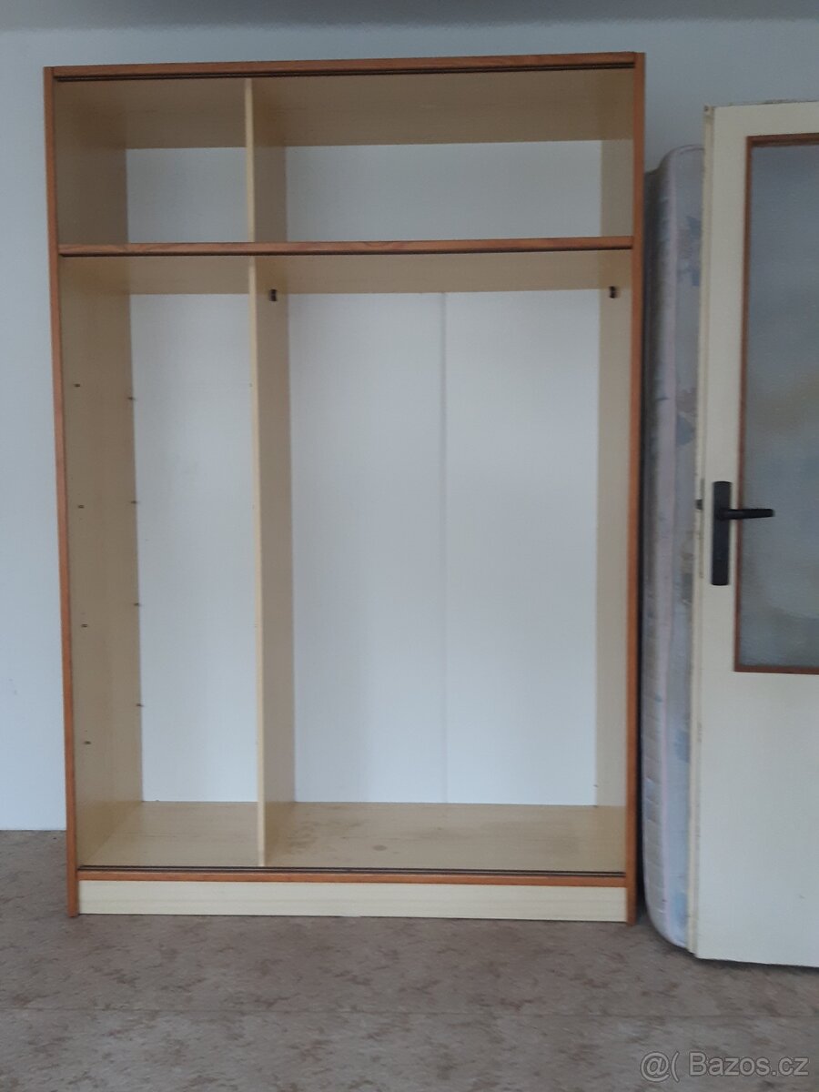 Skříně s posuvnými dveřmi - 2
