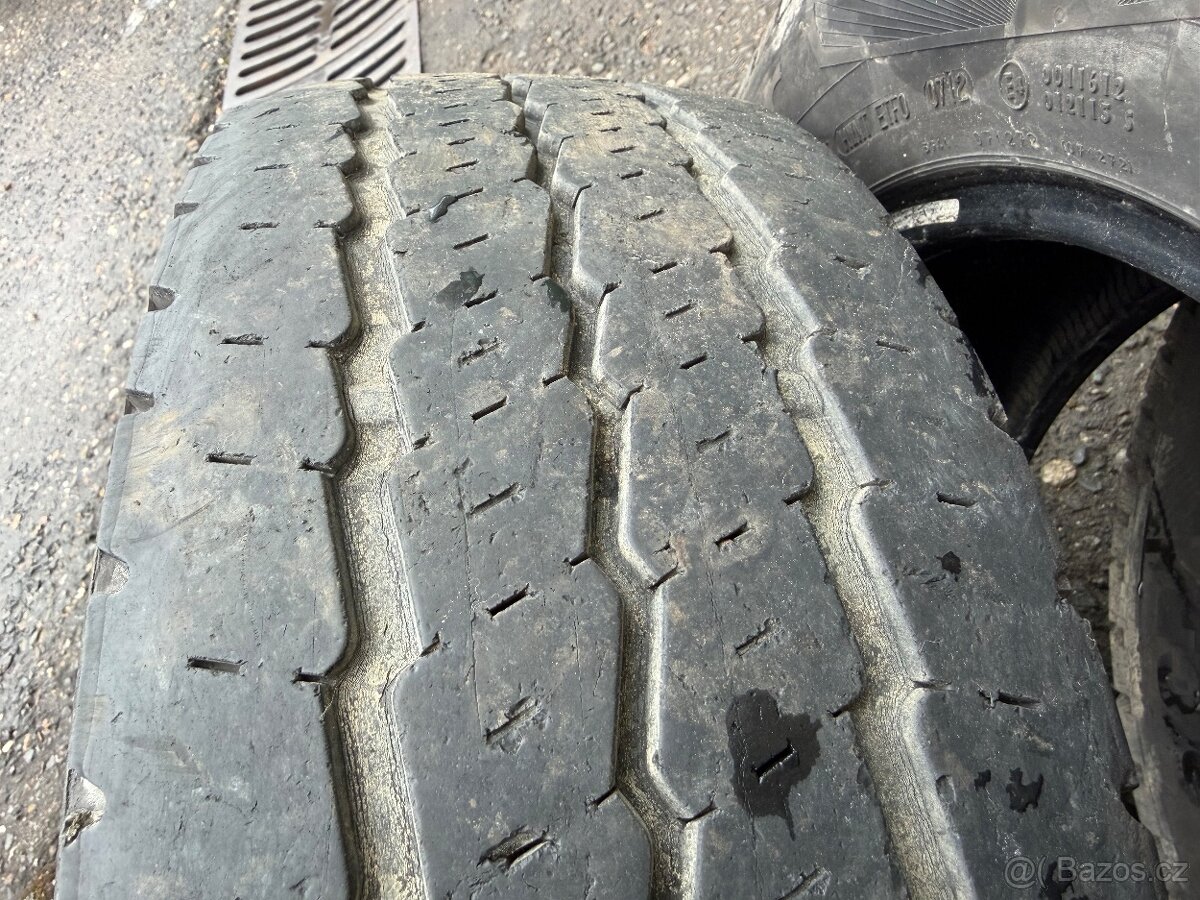 Pneu 215/70R15 continental - 2