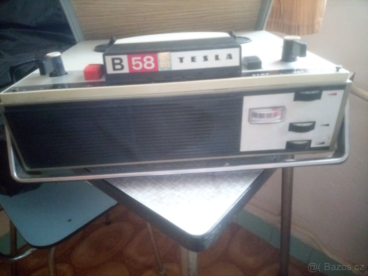 Magnetofon Tesla - 2