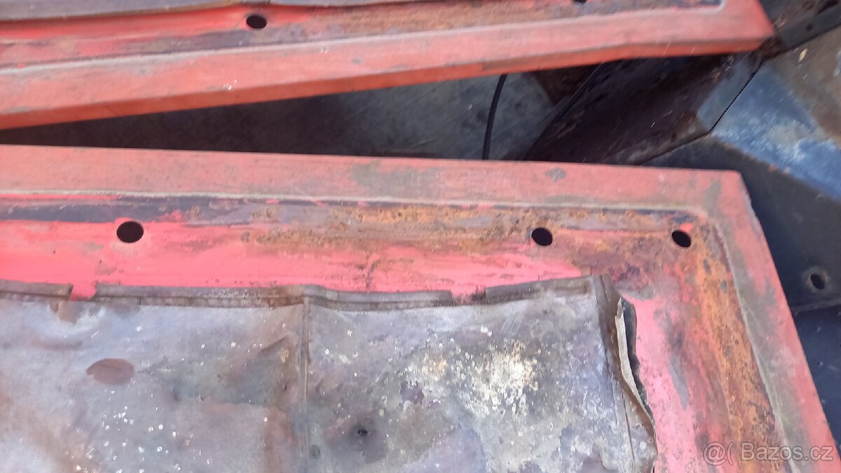 Zetor 7211-zadní blatníky - 2