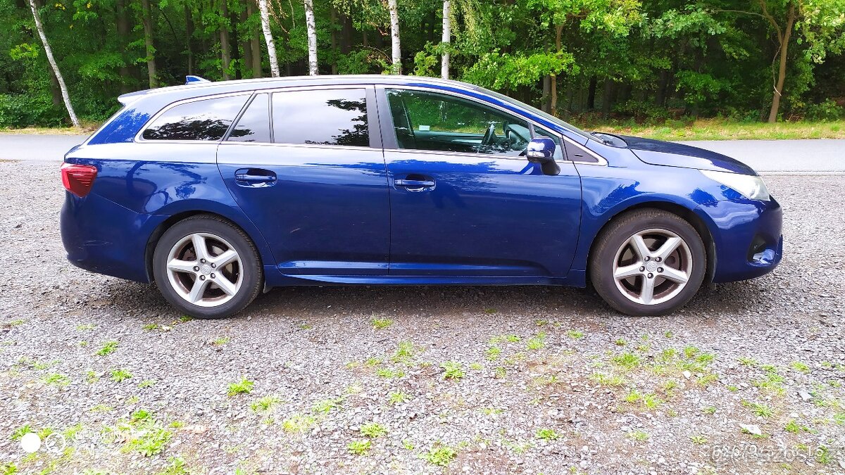 Toyota Avensis 2,0 D 105 kw - 2