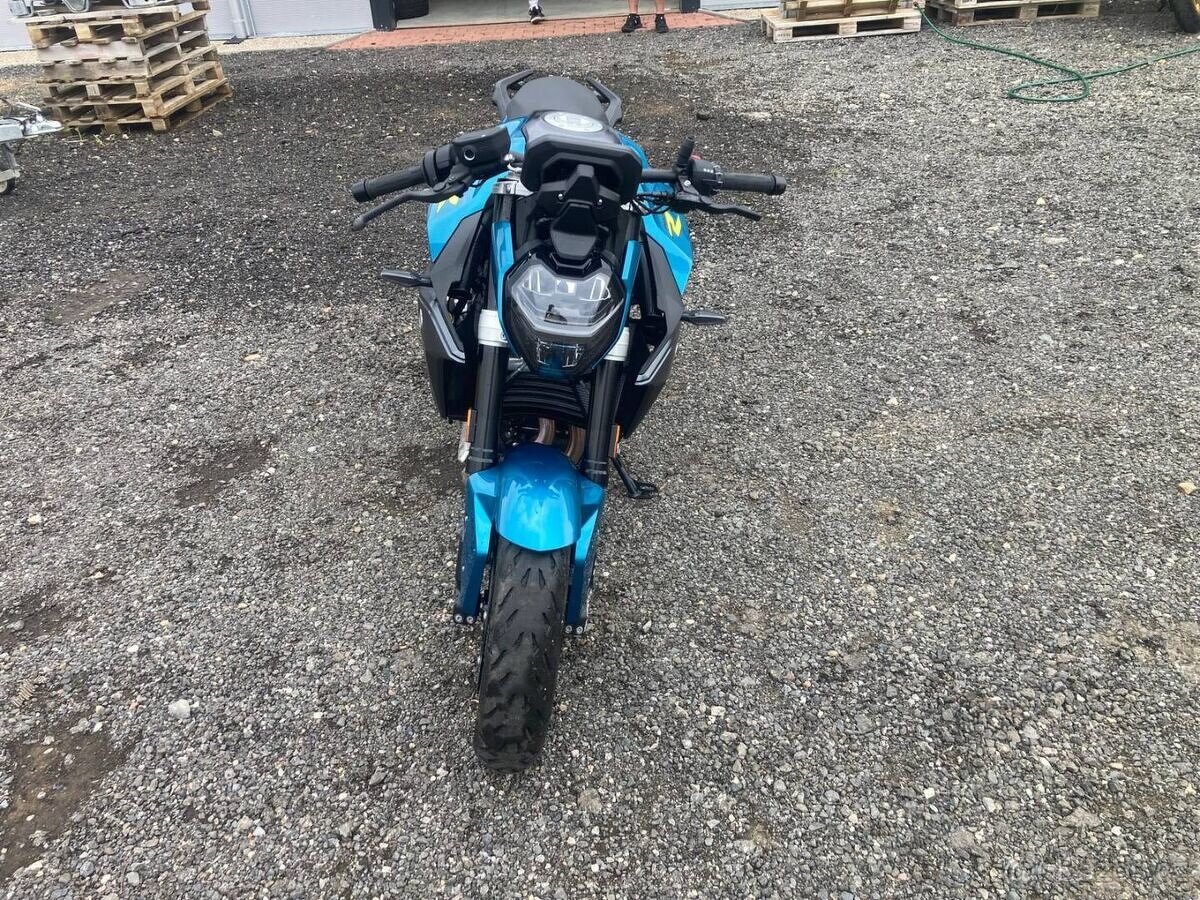 BMW F900 - 2