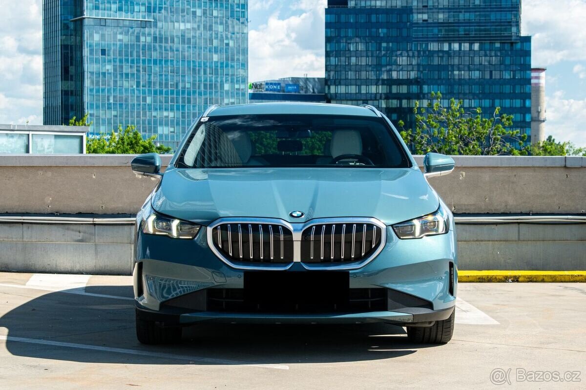 BMW Rad 5 Touring 540d xDrive 210kw v ZÁRUKE - 2
