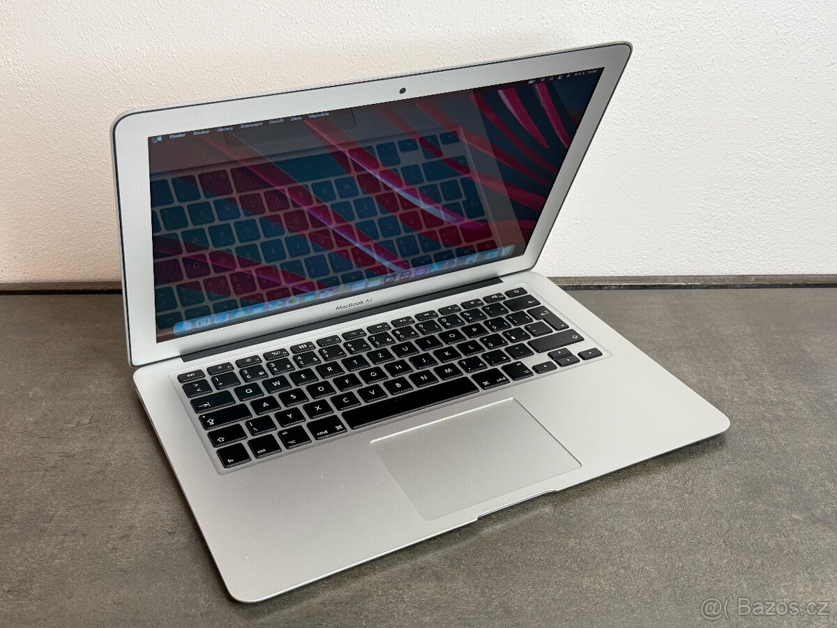 Macbook Air 13'' 2015 / i5 / 8GB / 128GB SSD - DPH - 2