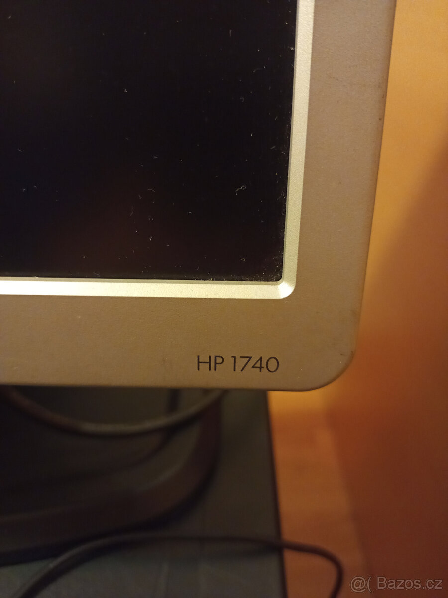 monitor HP 1740 - 2