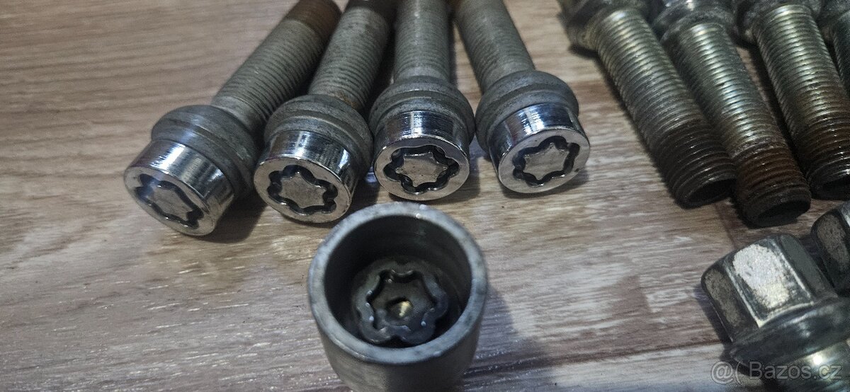 Kolové šrouby M14x1,5x50 - koule - 2