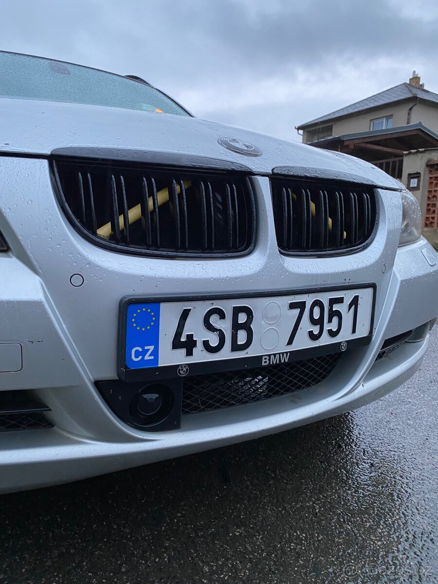 E91 325i manuál - 2